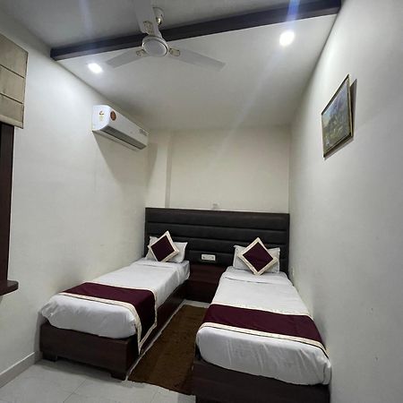 Hotel Opal Courtyard آغْرا المظهر الخارجي الصورة