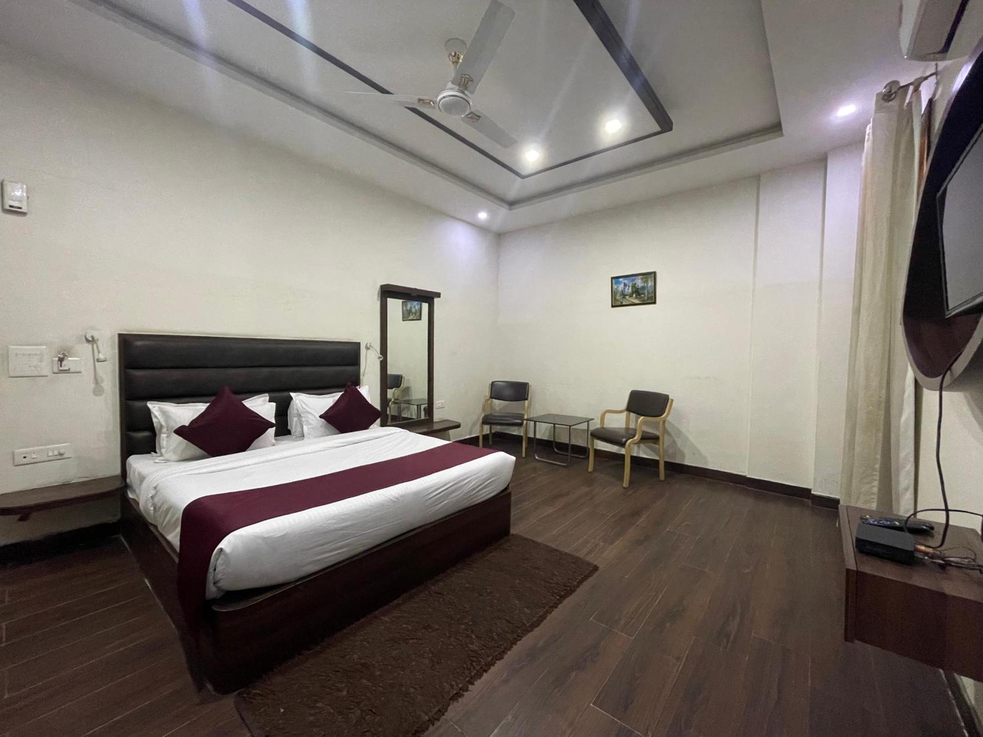 Hotel Opal Courtyard آغْرا المظهر الخارجي الصورة