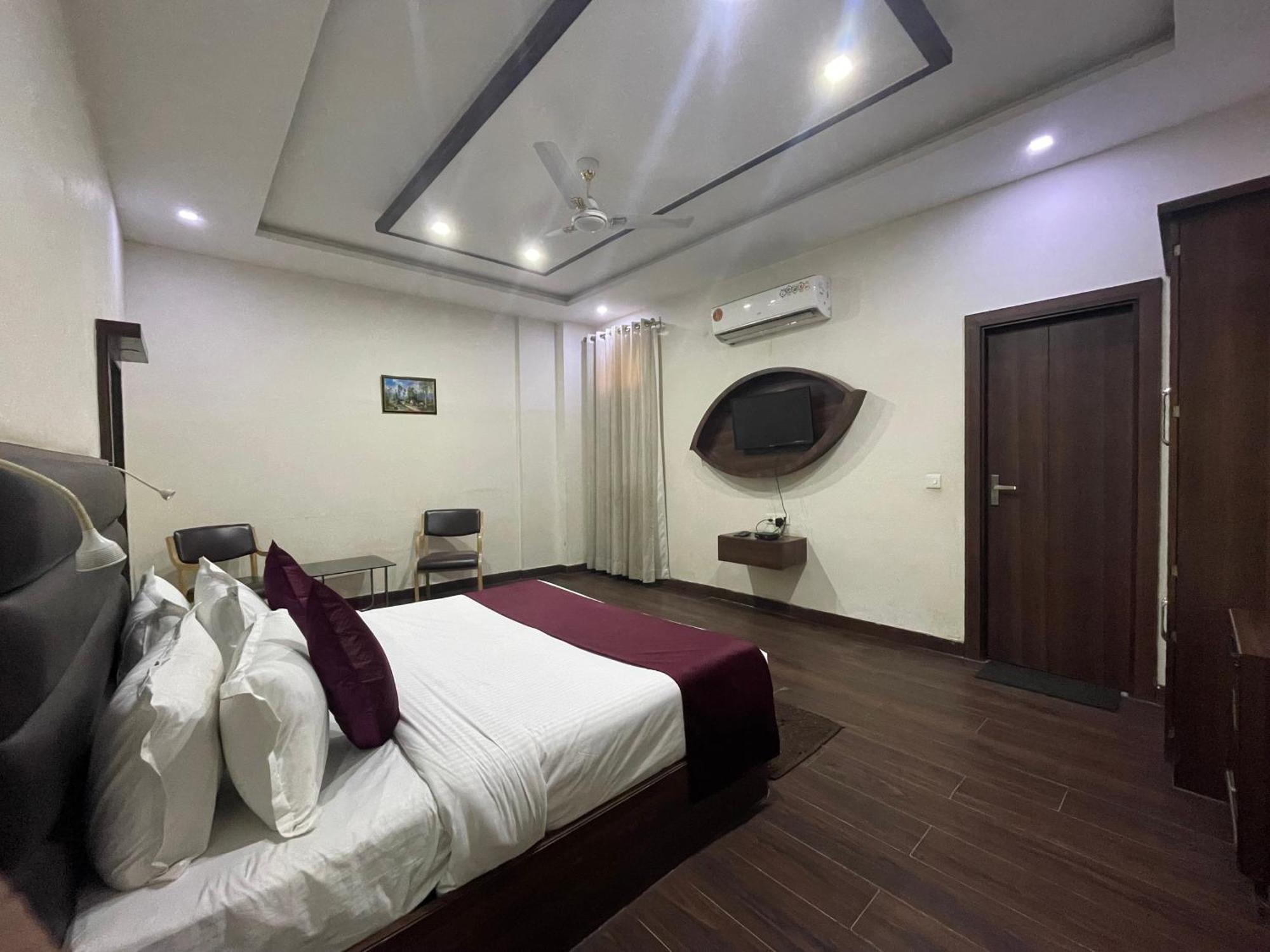 Hotel Opal Courtyard آغْرا المظهر الخارجي الصورة